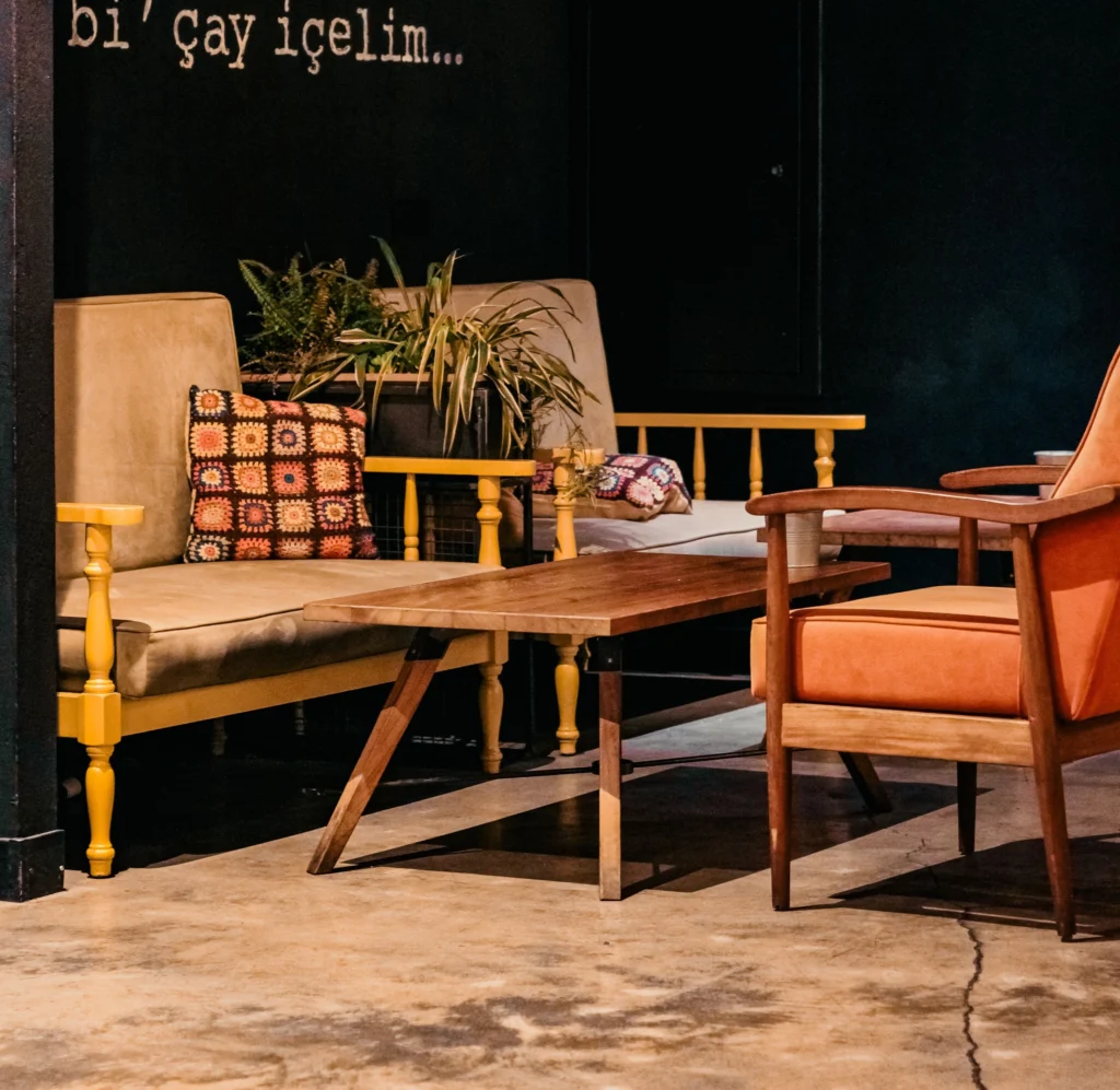 About Of Art World Decor